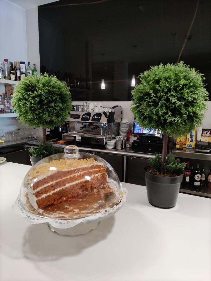 Hotel Ciudad De נבלקרנרו מראה חיצוני תמונה