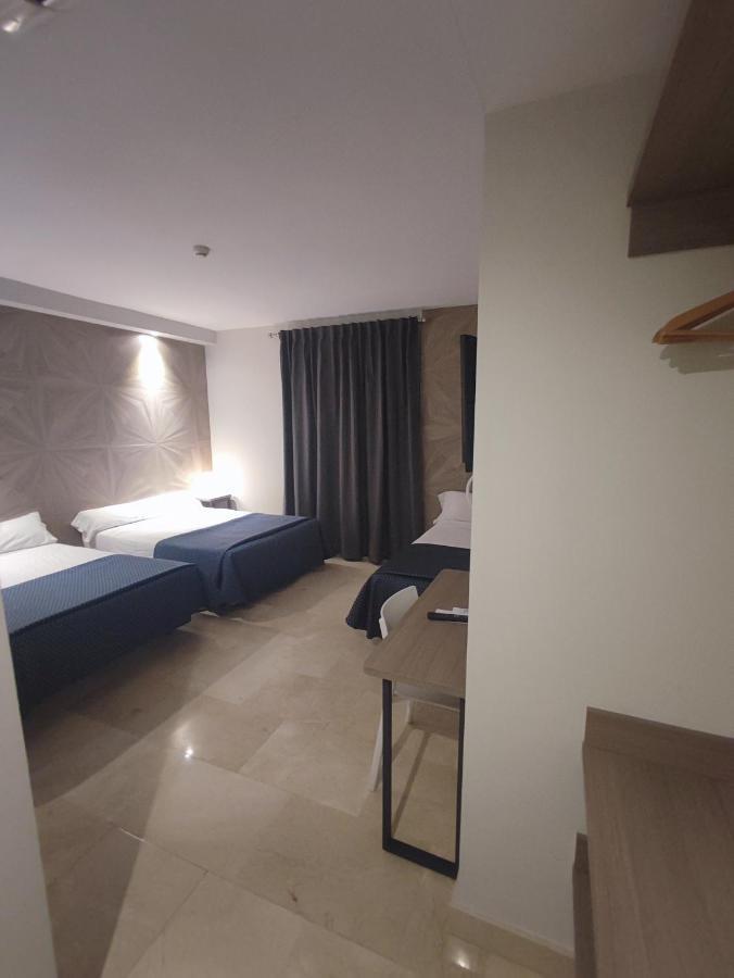 Hotel Ciudad De נבלקרנרו מראה חיצוני תמונה