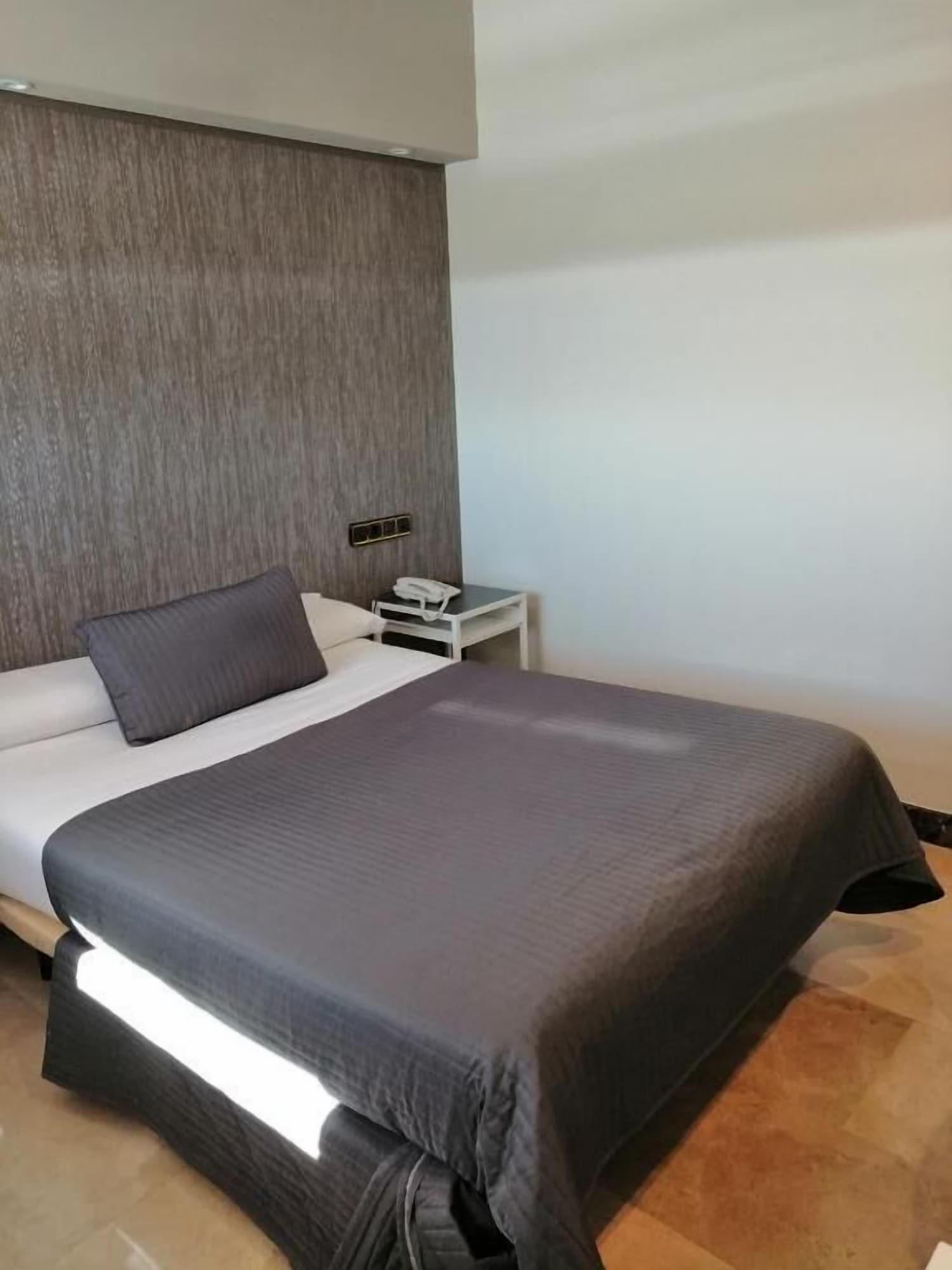 Hotel Ciudad De נבלקרנרו מראה חיצוני תמונה