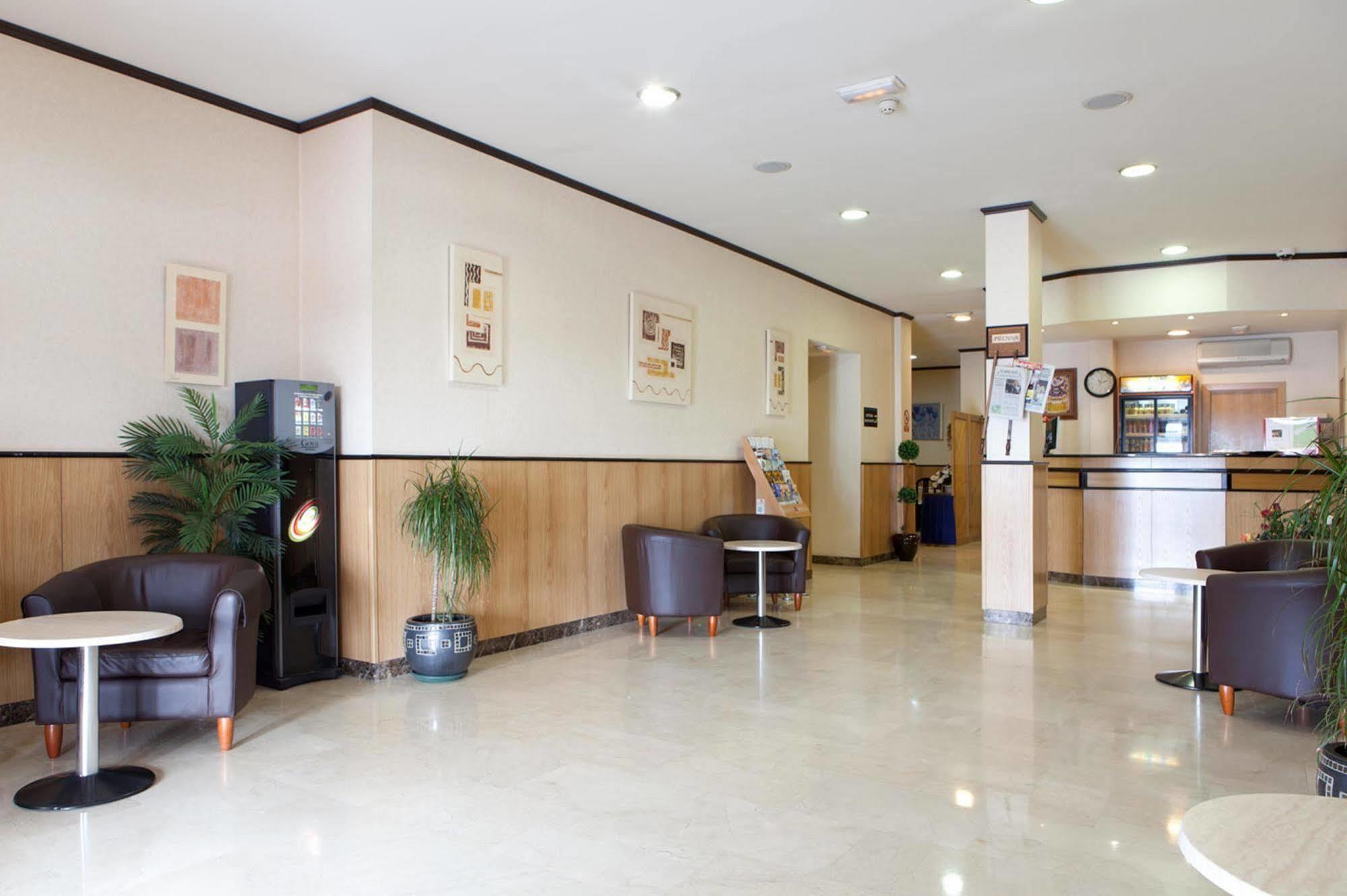 Hotel Ciudad De נבלקרנרו מראה חיצוני תמונה